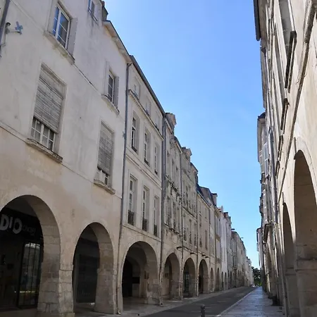 Belle Rochelle, T2 Du Marche *